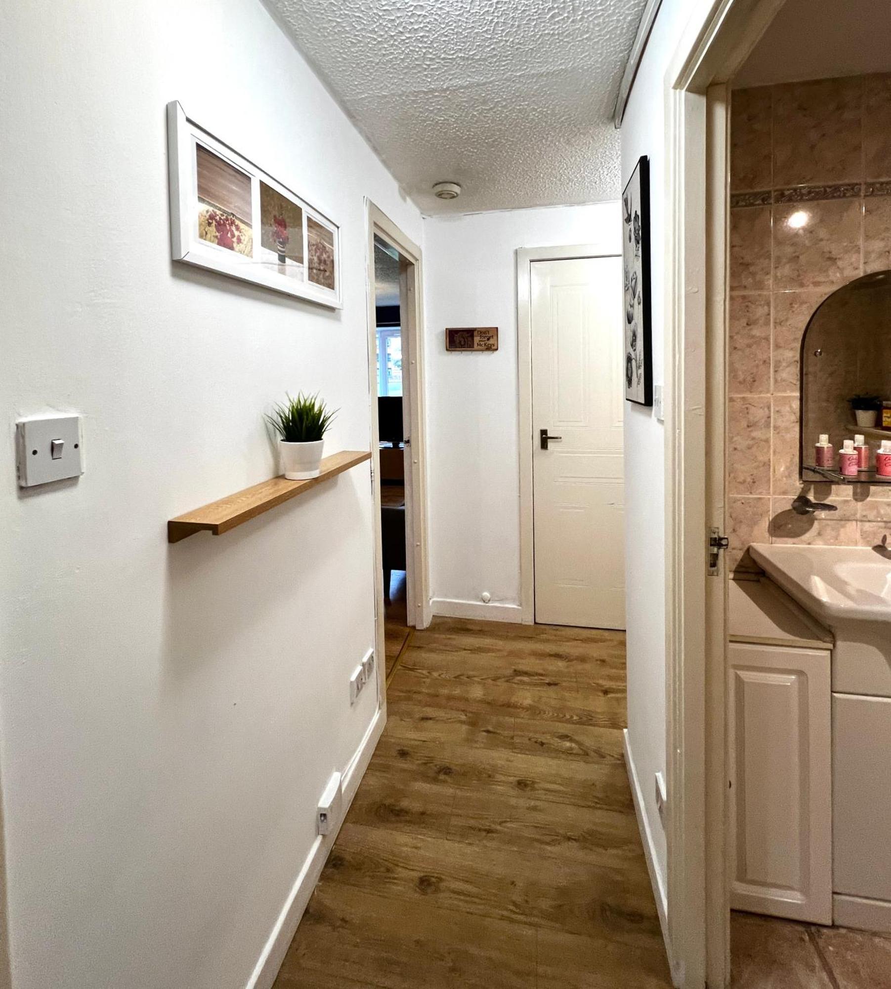 Ground Floor Flat With Free Parking & Wifi Apartment Glasgow Exterior photo