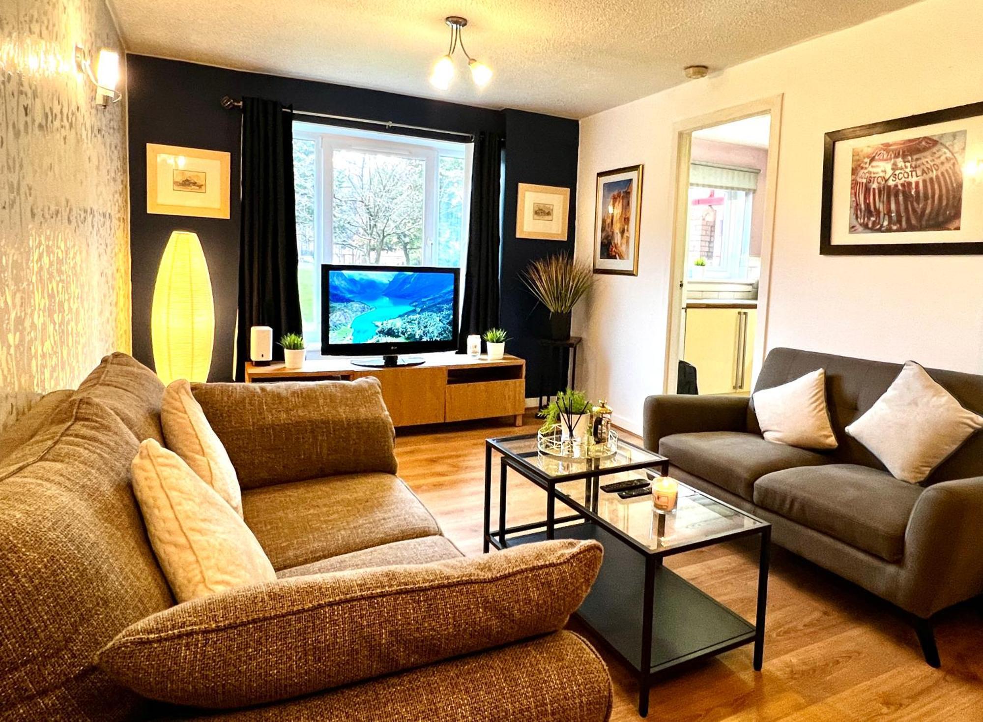 Ground Floor Flat With Free Parking & Wifi Apartment Glasgow Exterior photo