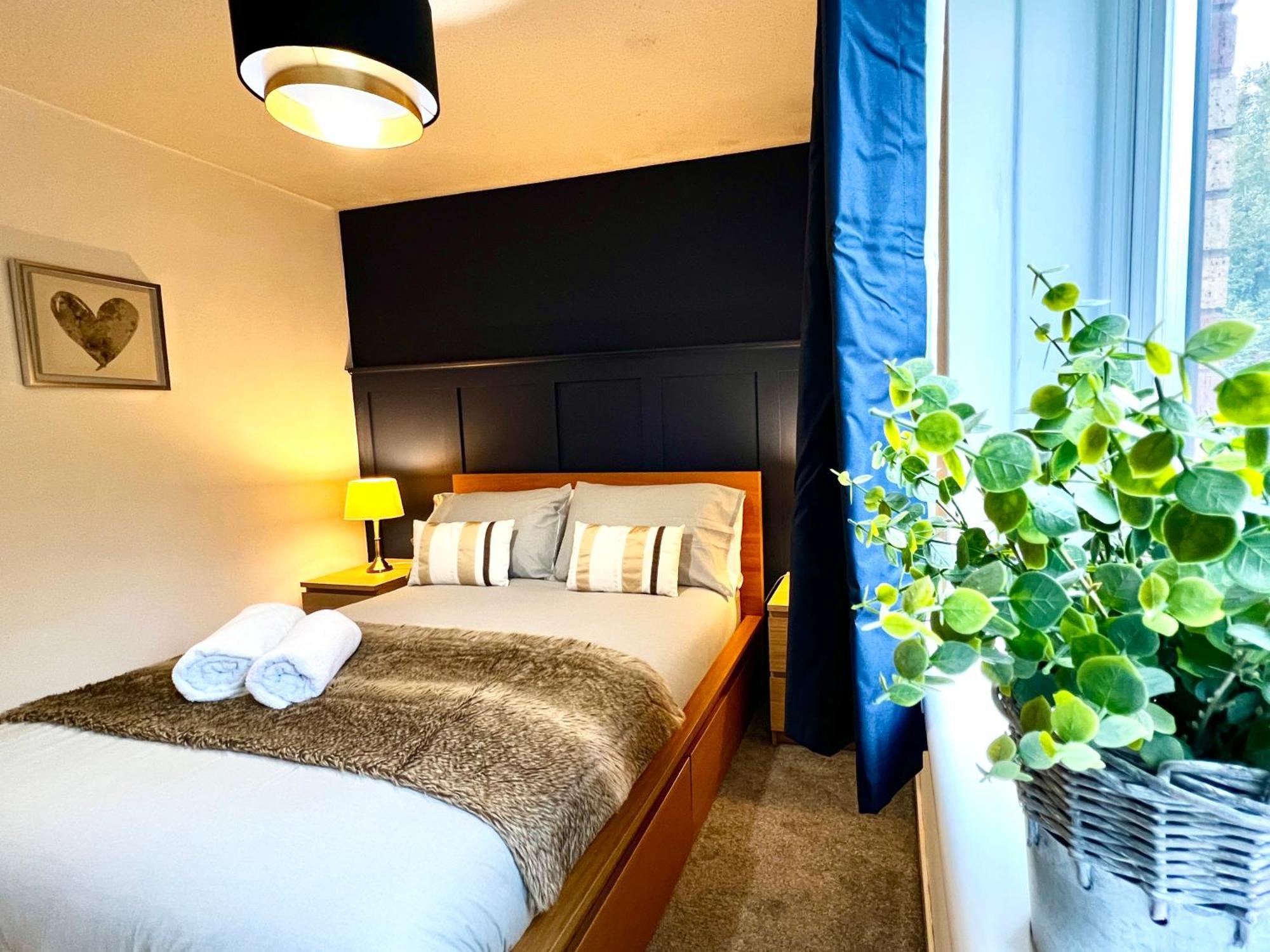 Ground Floor Flat With Free Parking & Wifi Apartment Glasgow Exterior photo